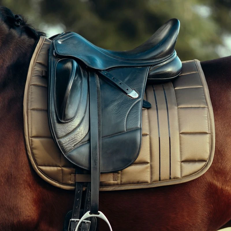 B Vertigo Drew Dressage Saddle Pad - Cub Brown 3 B Vertigo Drew Dressage Saddle Pad - Cub Brown - Image 3