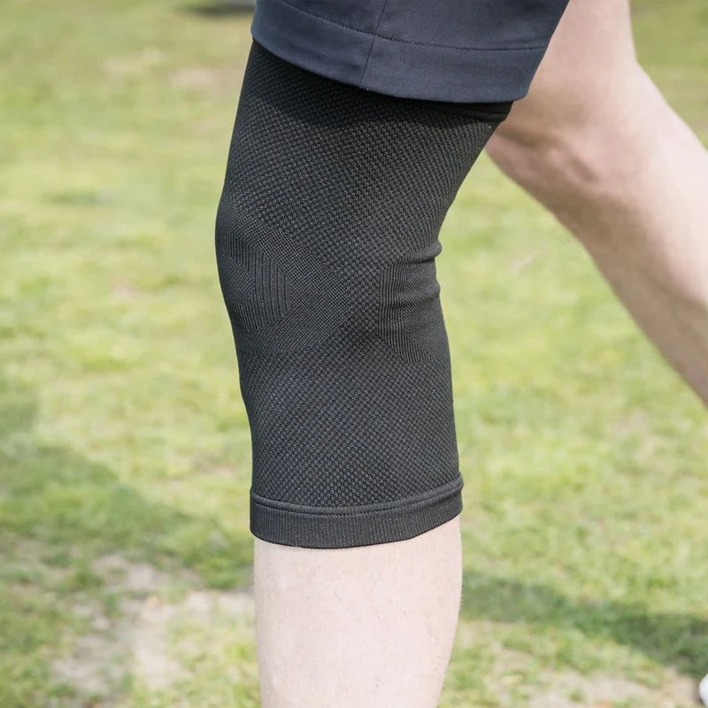 Back On Track Physio 4 Way Stretch Knee Brace - Black 4 Back On Track Physio 4 Way Stretch Knee Brace - Black - Image 4
